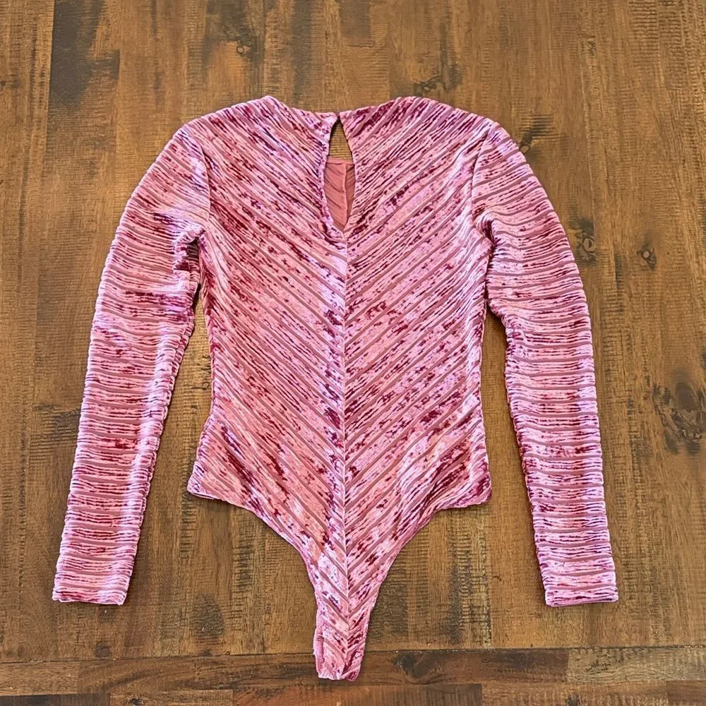Lulus Pink velvet Long-Sleeve Ribbed bodysuit - Picture 8 of 9